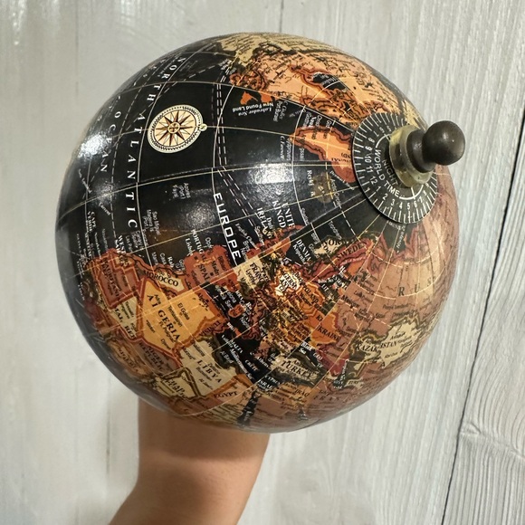 Vintage Style Black and Brown Globe - Picture 2 of 3